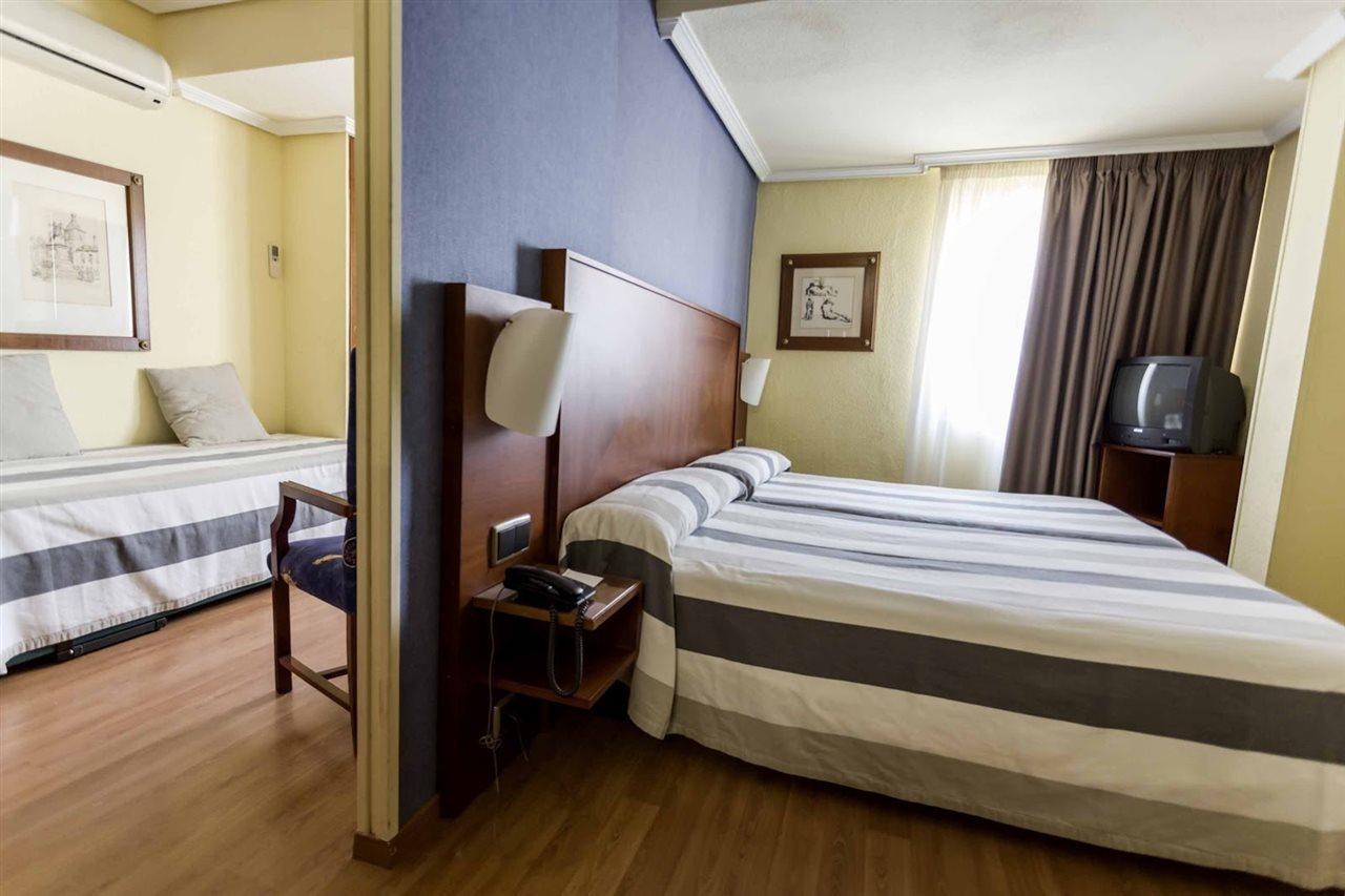 Torreluz Apartamentos Almeria Bagian luar foto