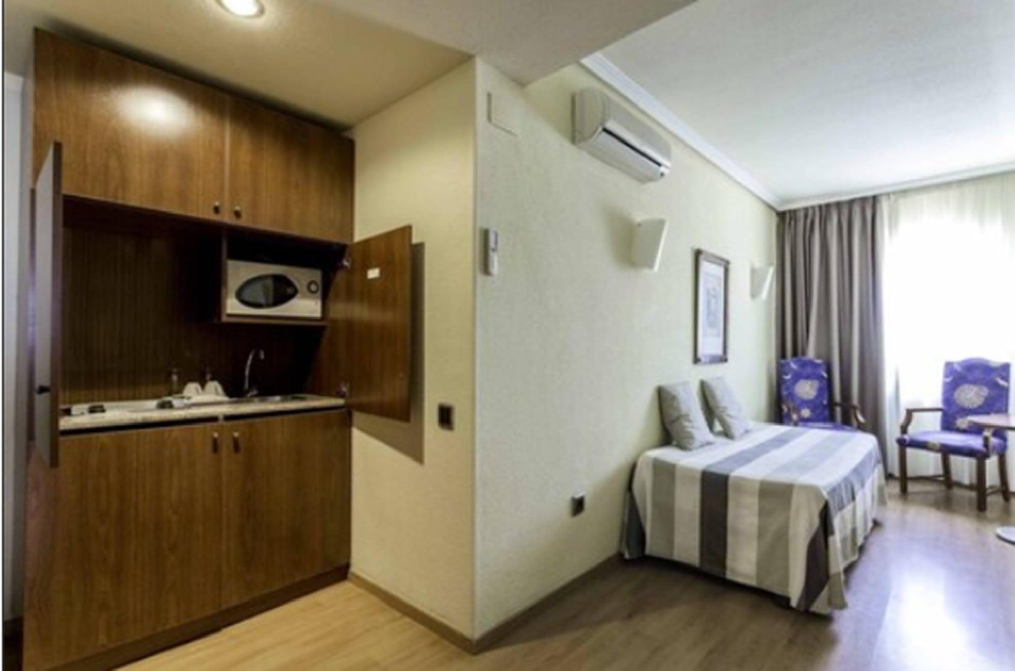 Torreluz Apartamentos Almeria Bagian luar foto