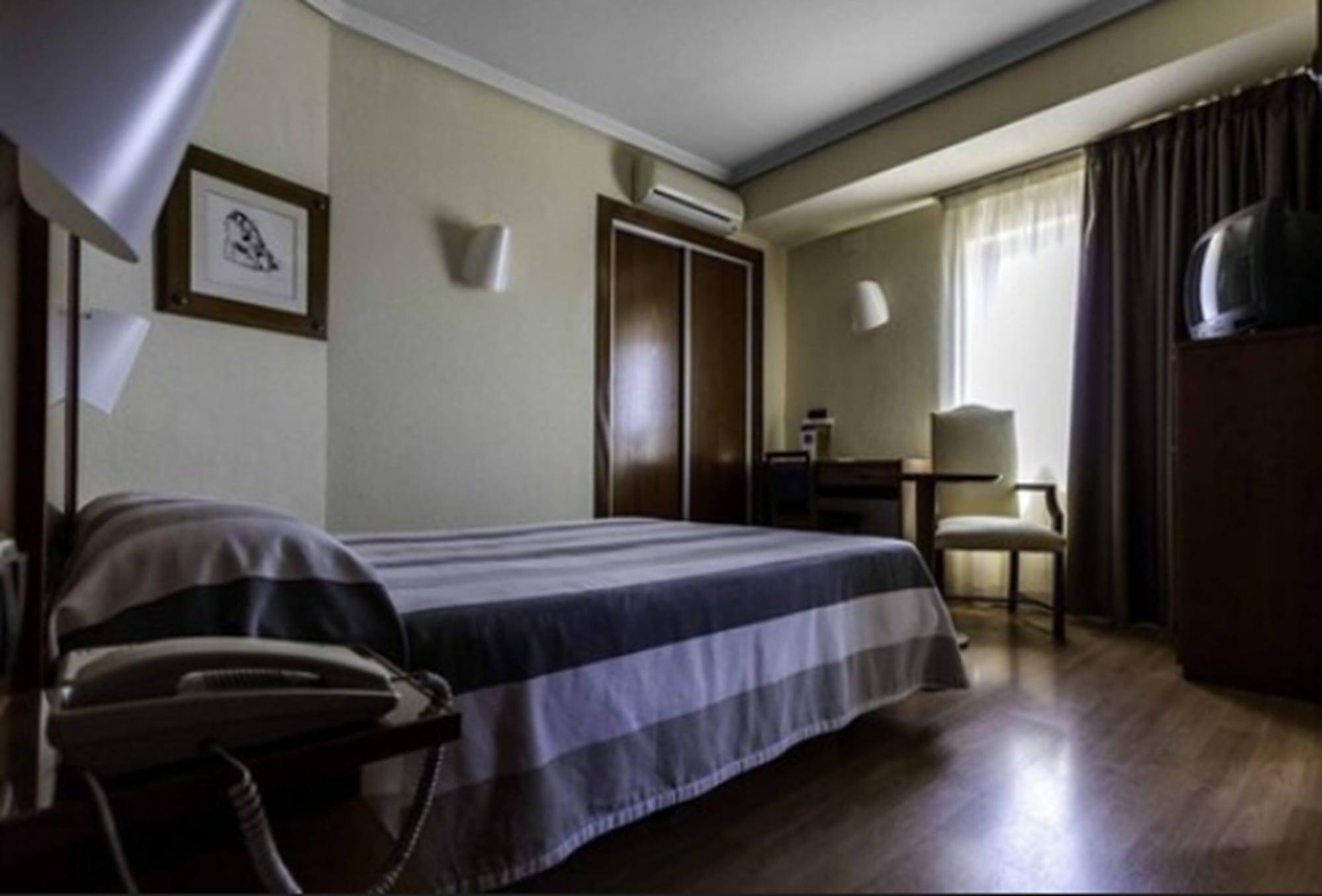 Torreluz Apartamentos Almeria Bagian luar foto